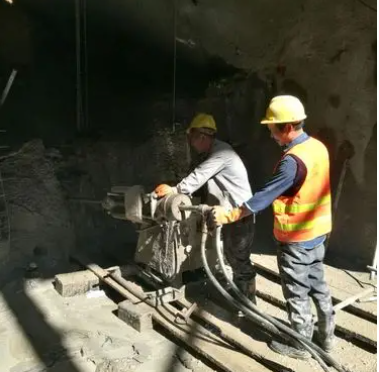 山根镇水下抗分散灌浆料特点 水下不分散注浆料介绍